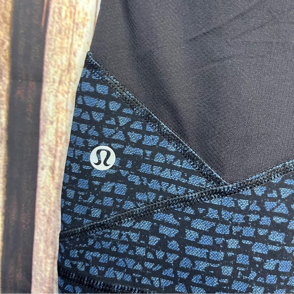 Lululemon leggings - Picture 4 of 9